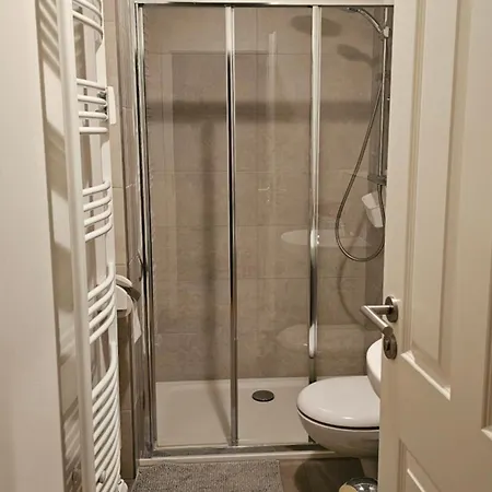 Wohnen Im Dreiseitenhof Mit Galerieschlafzimmer *