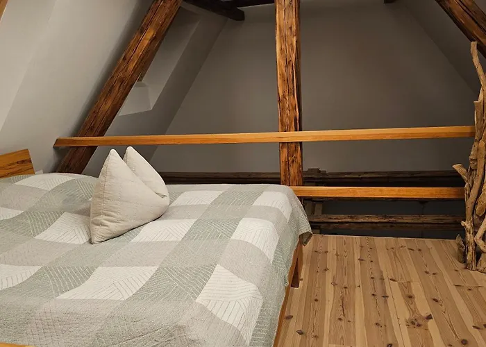 Wohnen Im Dreiseitenhof Mit Galerieschlafzimmer Neudietendorf